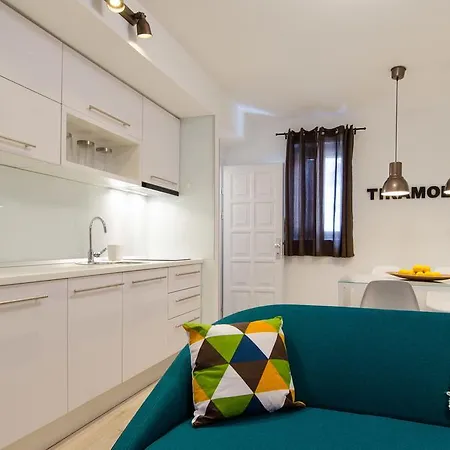 & Tiramola - Old Town ゲストハウス トロギール