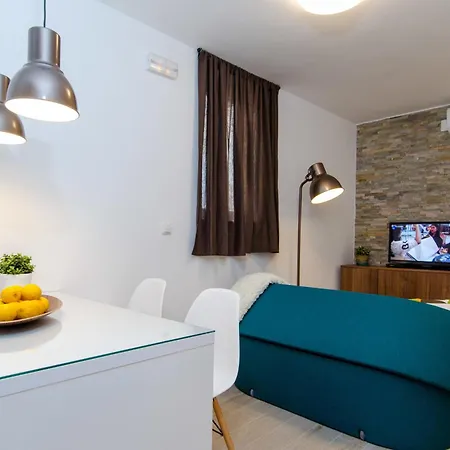 Gasthof & Tiramola - Old Town Trogir