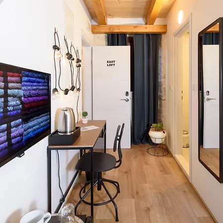 & Tiramola - Old Town ゲストハウス 3*