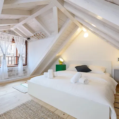 & Tiramola - Old Town 3* トロギール