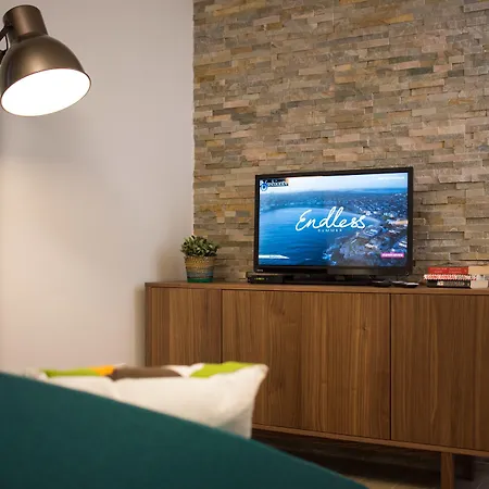 ゲストハウス & Tiramola - Old Town