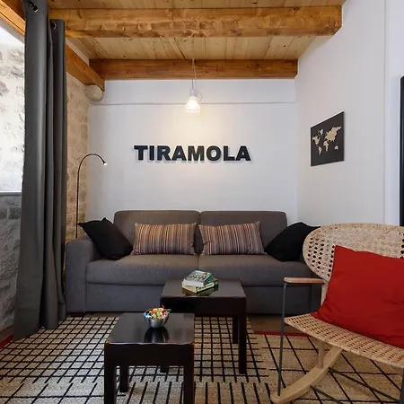 Pensjonat & Tiramola - Old Town