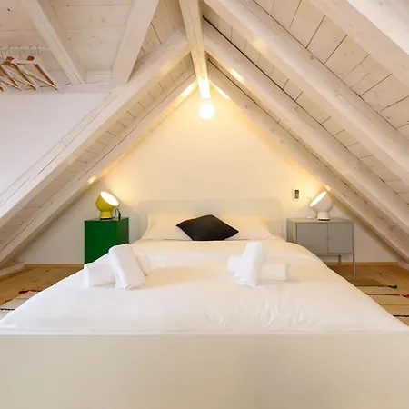 & Tiramola - Old Town ゲストハウス 3*